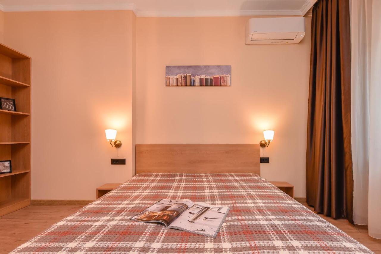 Sofia Dream Apartment - The Library - 3-Bdr, 2-Bthr By Flat Mаnager Εξωτερικό φωτογραφία